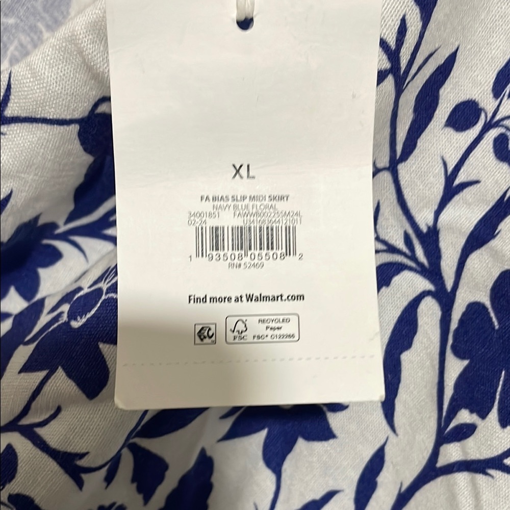Free Assembly Chic Blue Floral A-Line Skirt NWT - Picture 4 of 6